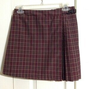 WILD FABLE Size Small Maroon Plaid Pleated Mini Skirt Dark Academia Stretch